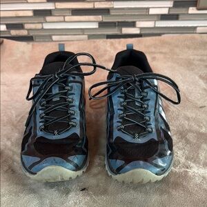 Merrell women’s athletics shoes. Only worn a few times. Great for hiking, walkin